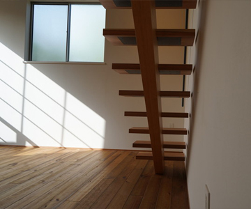 Nカフェ　【既存棟】階段３