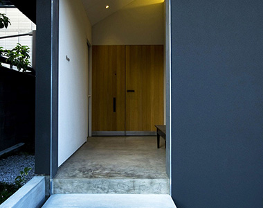 P邸-玄関2