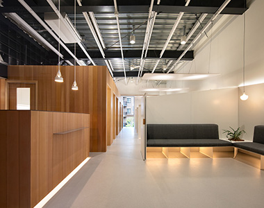 S矯正歯科医院-ダ受付・待合