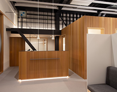 S矯正歯科医院-受付・待合