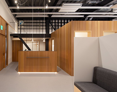 S矯正歯科医院-受付・待合