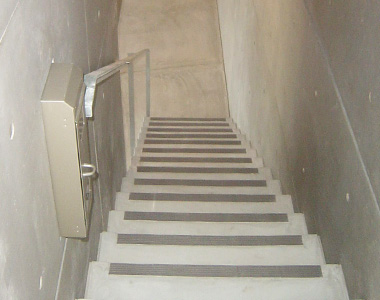 N邸-階段３