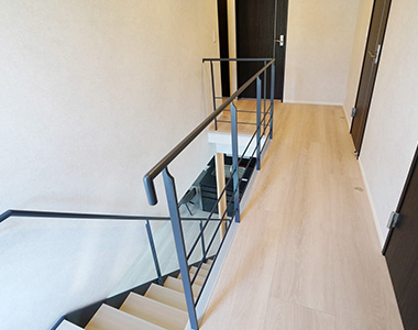 U邸-階段・廊下