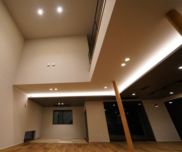 Y邸-リビング吹抜け