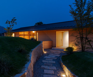 YS邸　玄関アプローチ